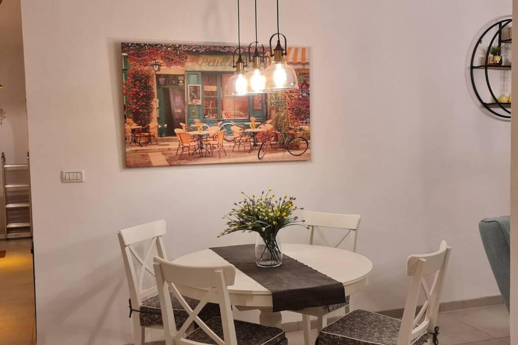 נוף הארבל עם חלון לכינרת Apartment Migdal Exterior photo